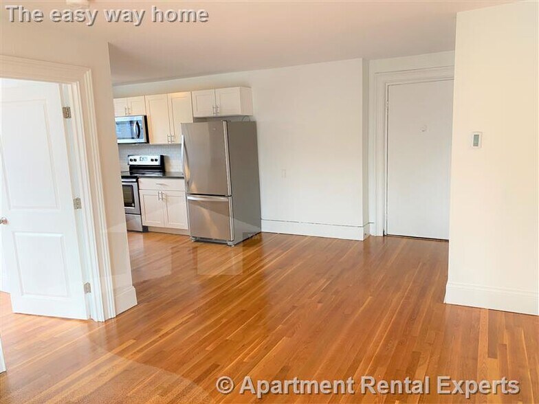 Building Photo - 134 Summer St