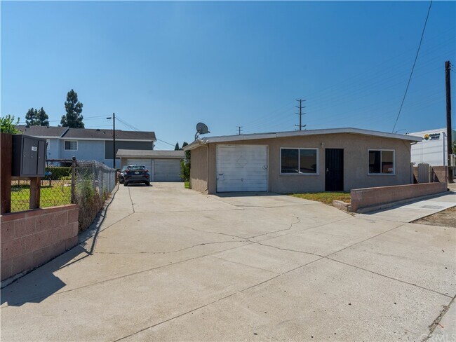 Building Photo - 9412 Nance Ave