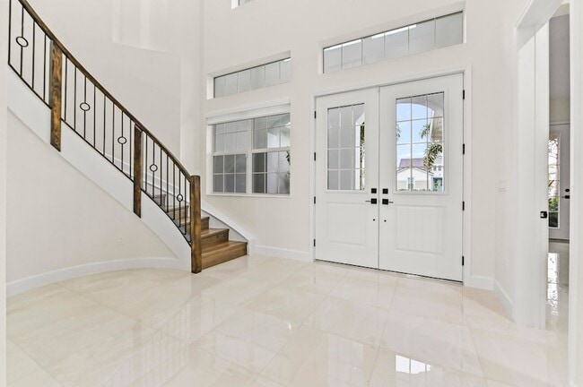 Building Photo - 15030 Wildwood Cir