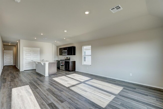 Building Photo - 11832 KAMERON Wy