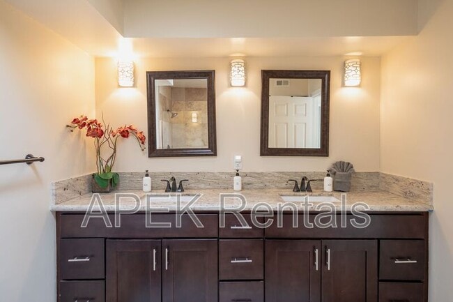 Building Photo - 2415 E Finley Rd