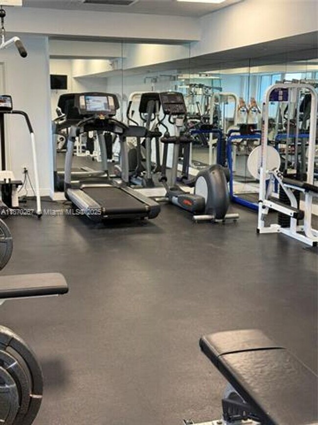 Building Photo - 5900 Collins Ave