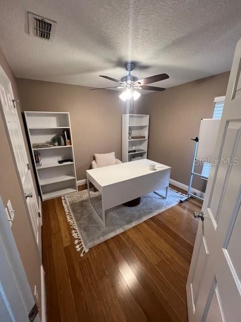 Building Photo - 602 Queensbridge Dr