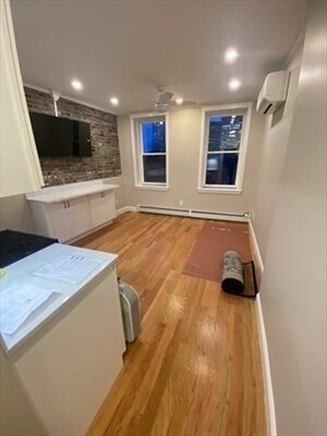 Building Photo - 100 Legends Way