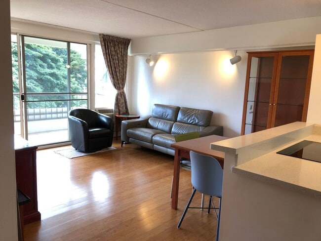 Building Photo - Furnished and Renovated 2 Bed 2 Bath 1 Parking at Marco Polo Apartments, Views and Amenities!!!