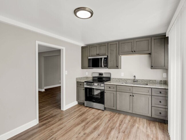 Building Photo - Oak Ridge 37830 - 3 bedroom 2 bath duplex ...