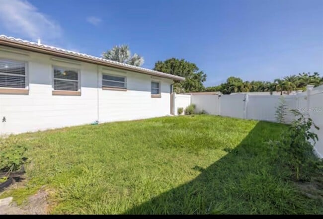 Building Photo - 8199 115th St N