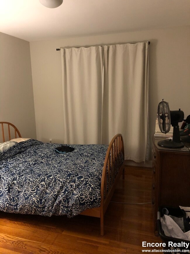 Building Photo - 65 Chiswick Rd