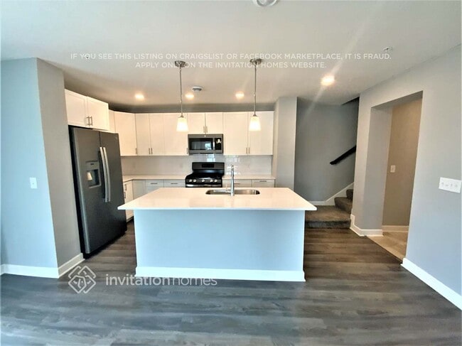 Building Photo - 10926 Zest St NE