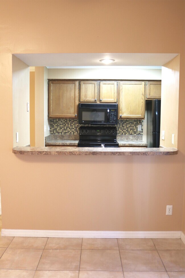 Building Photo - 151 Waterfall Way