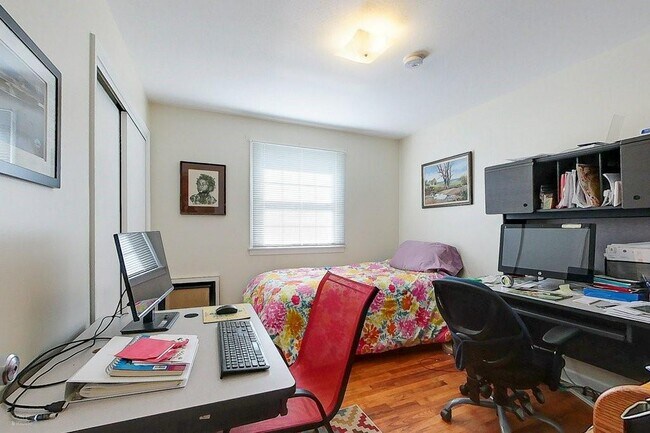 Building Photo - 88 Woodland Dr