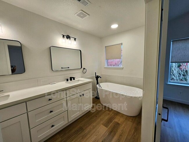 Building Photo - 11987 SW Horizon Blvd