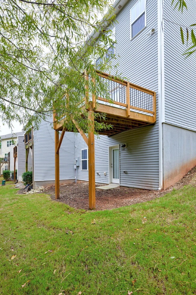Building Photo - 1021 Epiphany Rd