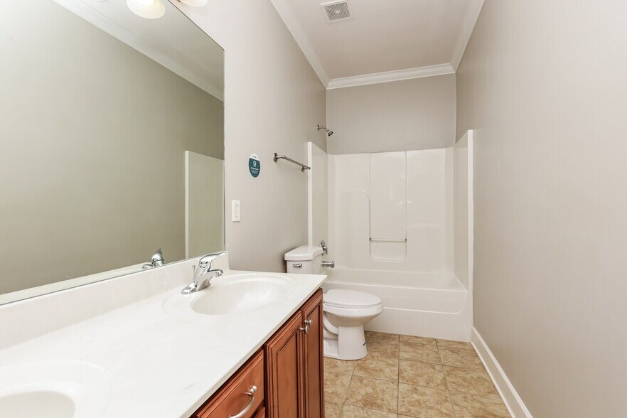 Building Photo - 1811 Potters Ct