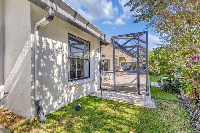 Building Photo - 2470 Sandstone Ct