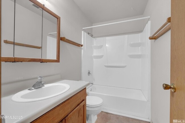 Building Photo - 4985 W 7th St