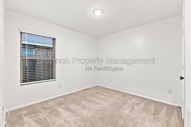 Building Photo - 7227 Gorrion Dr