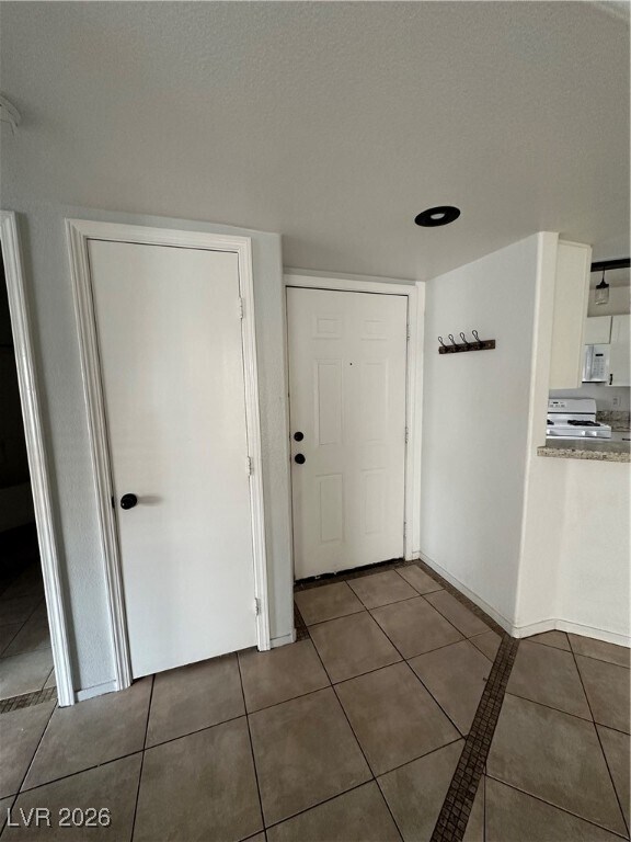 Building Photo - 4555 E Sahara Ave