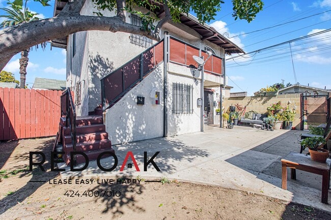 Building Photo - 1047 E New York St