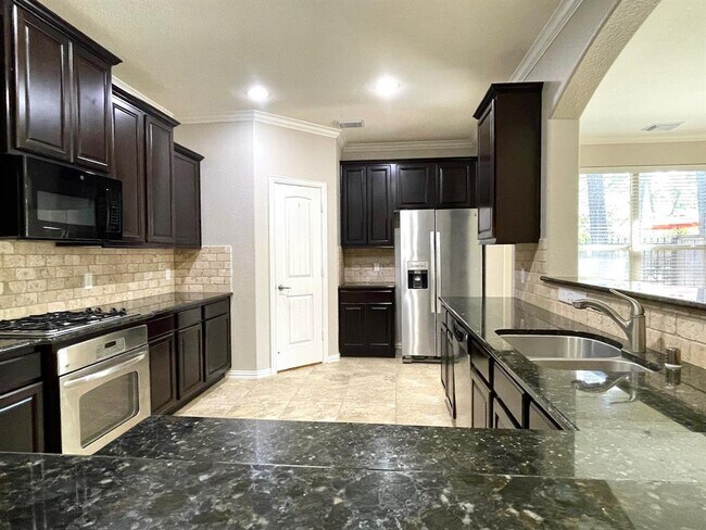 Building Photo - 11 Silver Arrow Court