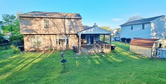 Building Photo - 3 Bed / 3 Bath Single Family Home