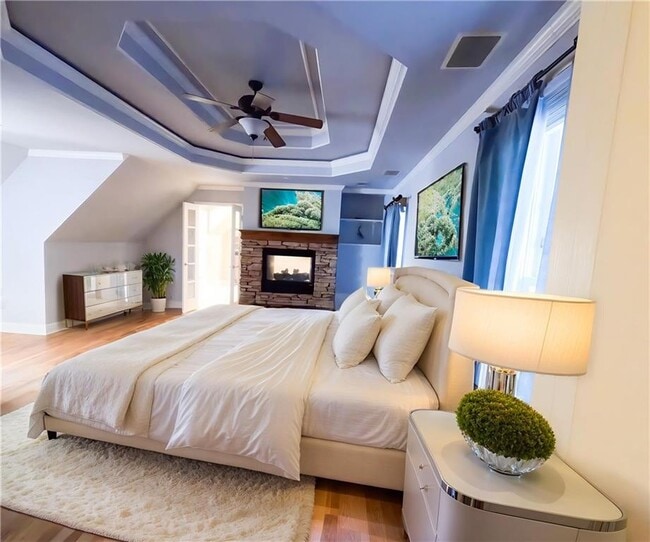 Building Photo - 998 Ferncliff Rd NE