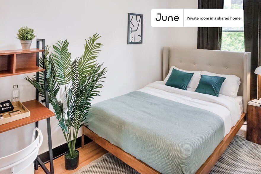 Primary Photo - Room in Shared 5 bed/1 bath home