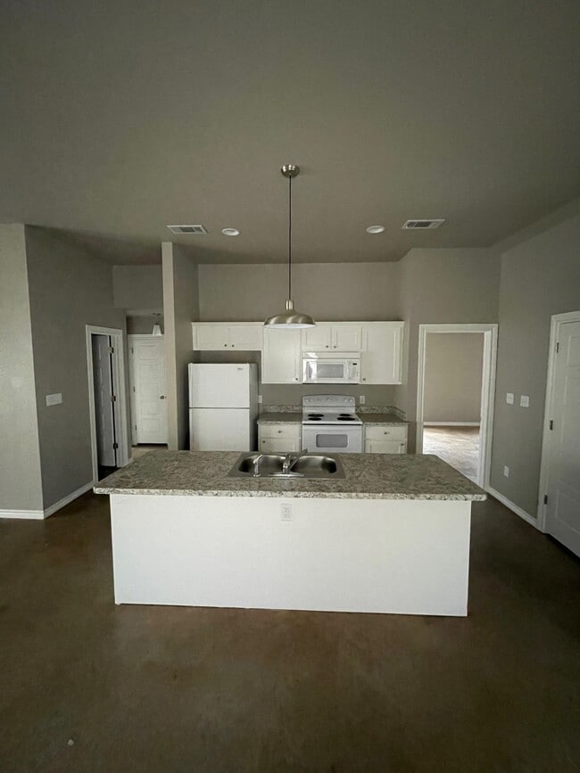 Building Photo - 118 Quail Meadows Dr