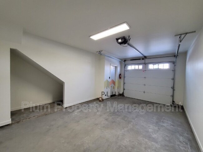 Building Photo - 2023 S Higgins Ave