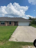 Building Photo - 600 N 5th St