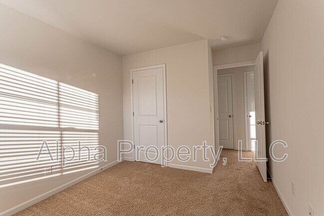 Building Photo - 34 Moorlyn Ln