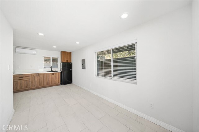Building Photo - 1610 N Amador Ave