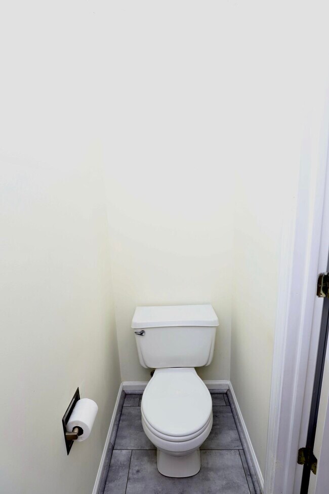 Building Photo - 21 N Trace Ct