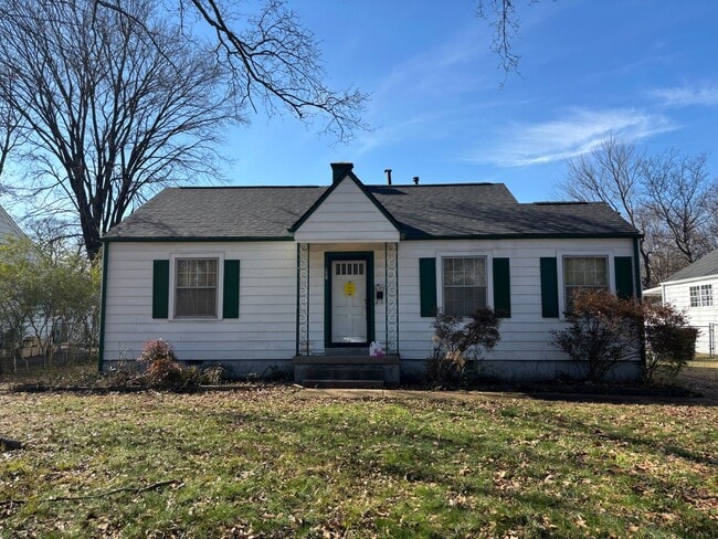 Building Photo - 807 Maria St