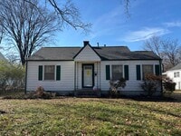 Building Photo - 807 Maria St