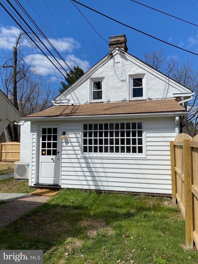 Primary Photo - 1241 Taylorsville Rd