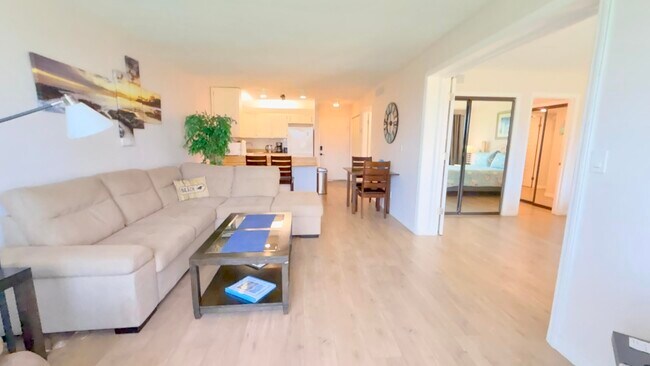 Building Photo - 2400 S Ocean Dr