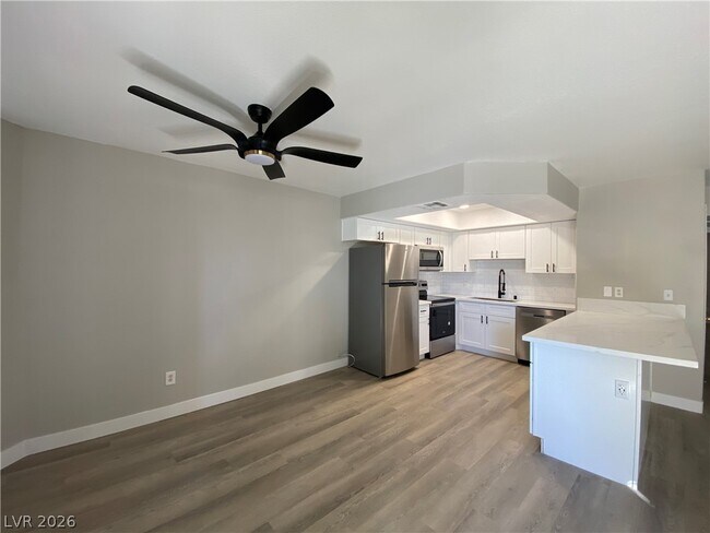 Building Photo - 8410 Eldora Ave