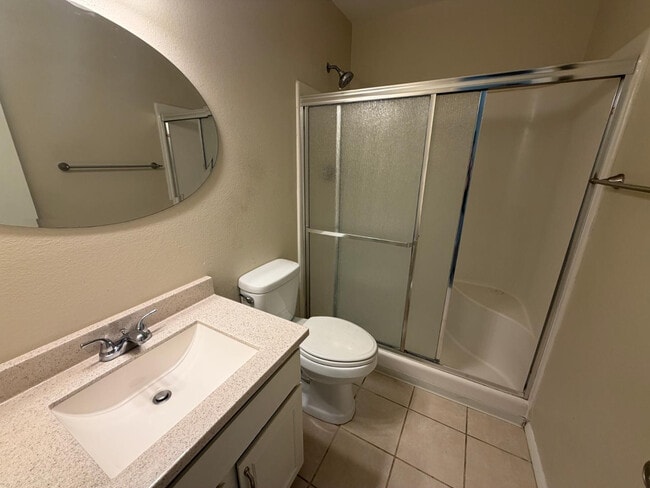 Building Photo - 1609 E Ellis Dr