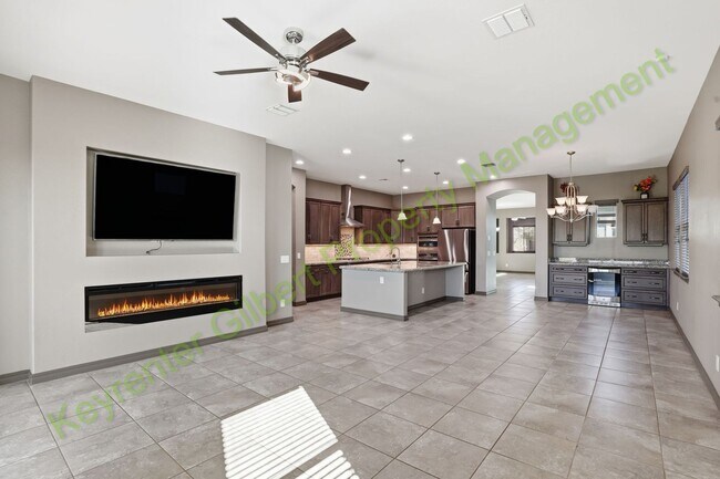 Building Photo - Beautiful 4-bed/3.5-bath Gilbert Home in Gilbert’s Cooley Station!