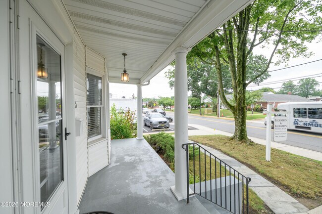 Building Photo - 463 Prospect Ave