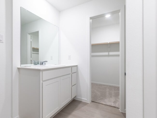 Building Photo - 31406 Pratola Serra Cir