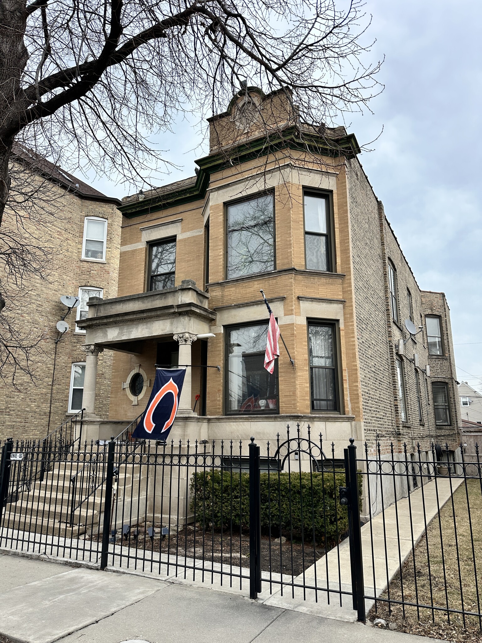 Building Photo - 2741 N Central Park Ave