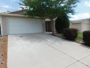 Building Photo - TWO WEEKS FREE RENT!