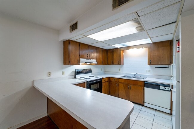 Building Photo - 1349 Rumba Ln