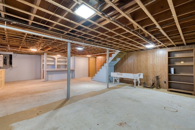 Building Photo - 99 Ridge Rd