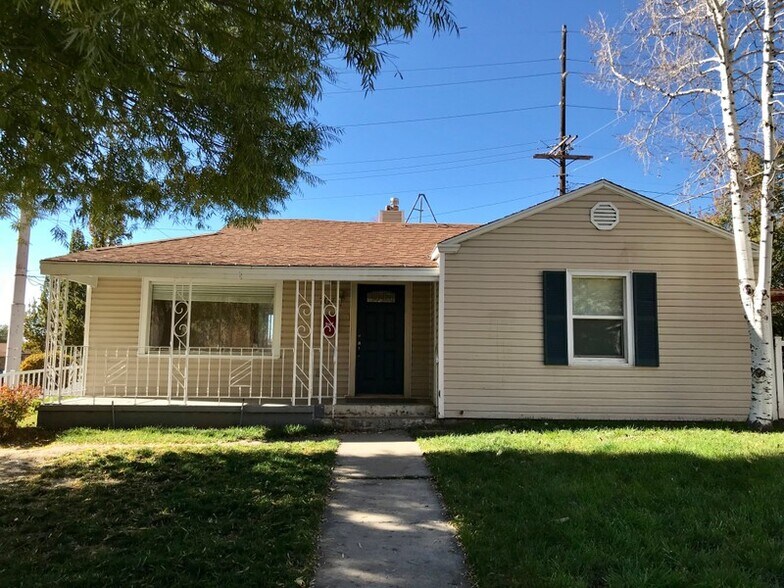 Building Photo - 707 N 1000 E St