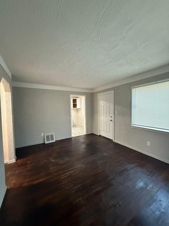 Building Photo - 14891 Hartwell St