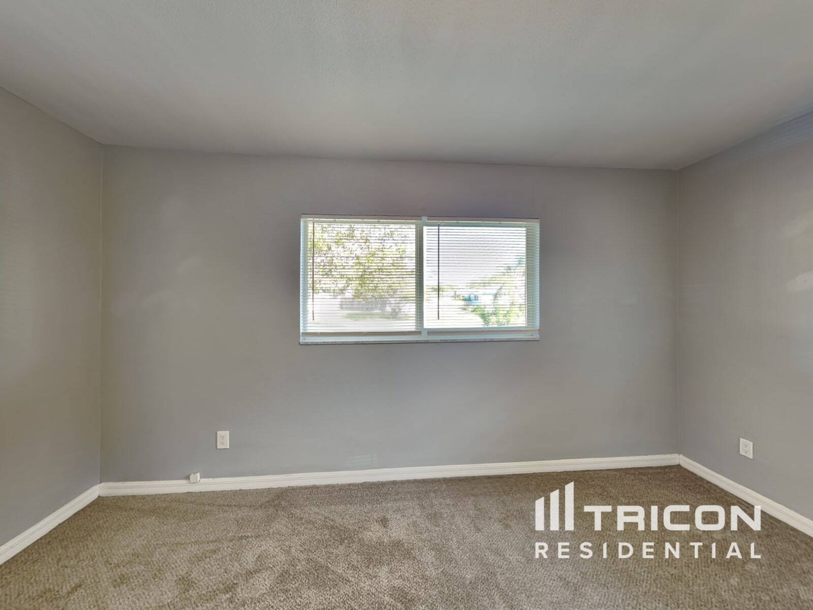 Building Photo - 2529 Brentwood Dr