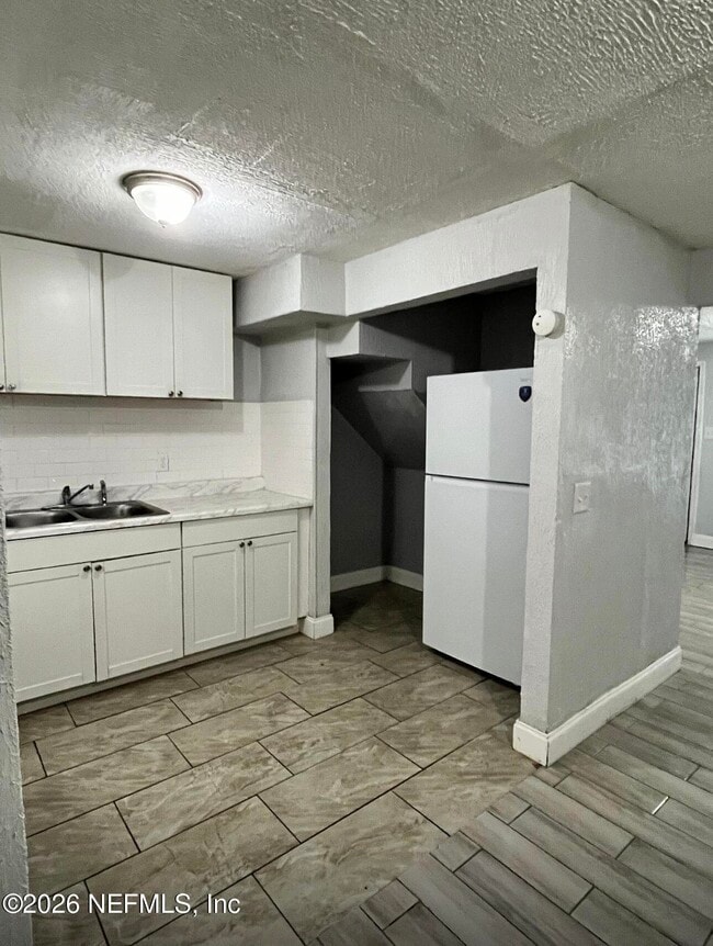 Building Photo - 4413 Moncrief Rd W